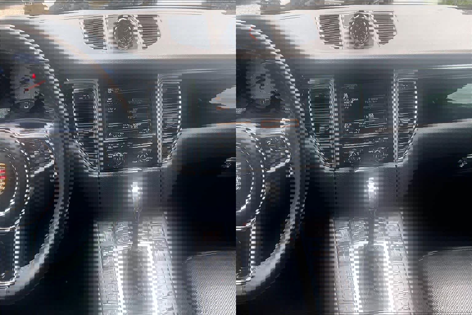 Used 2015 Porsche Macan S AWD/4WD image 7