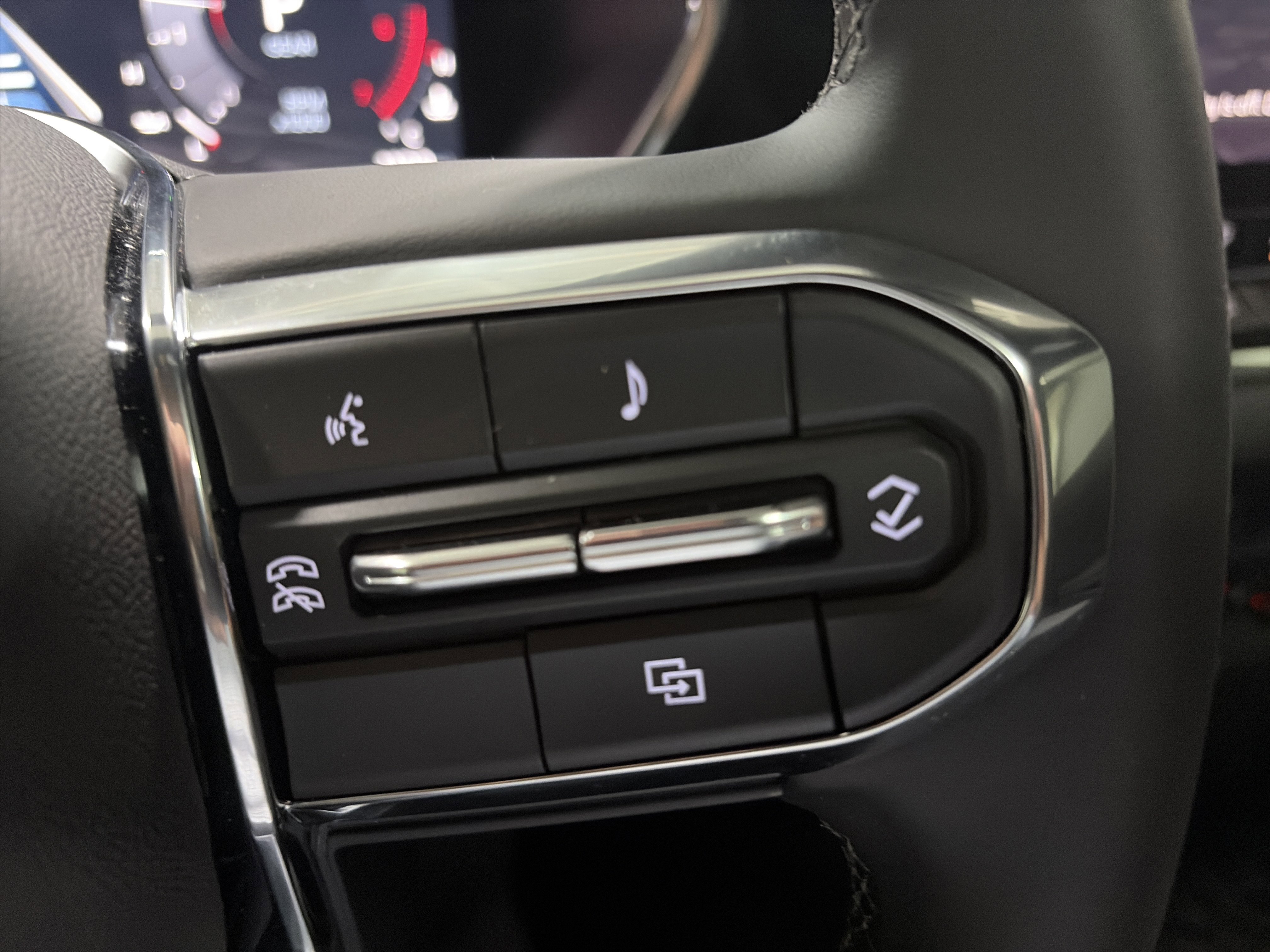 Used 2026 GMC Canyon Elevation w/ Convenience Package image 18