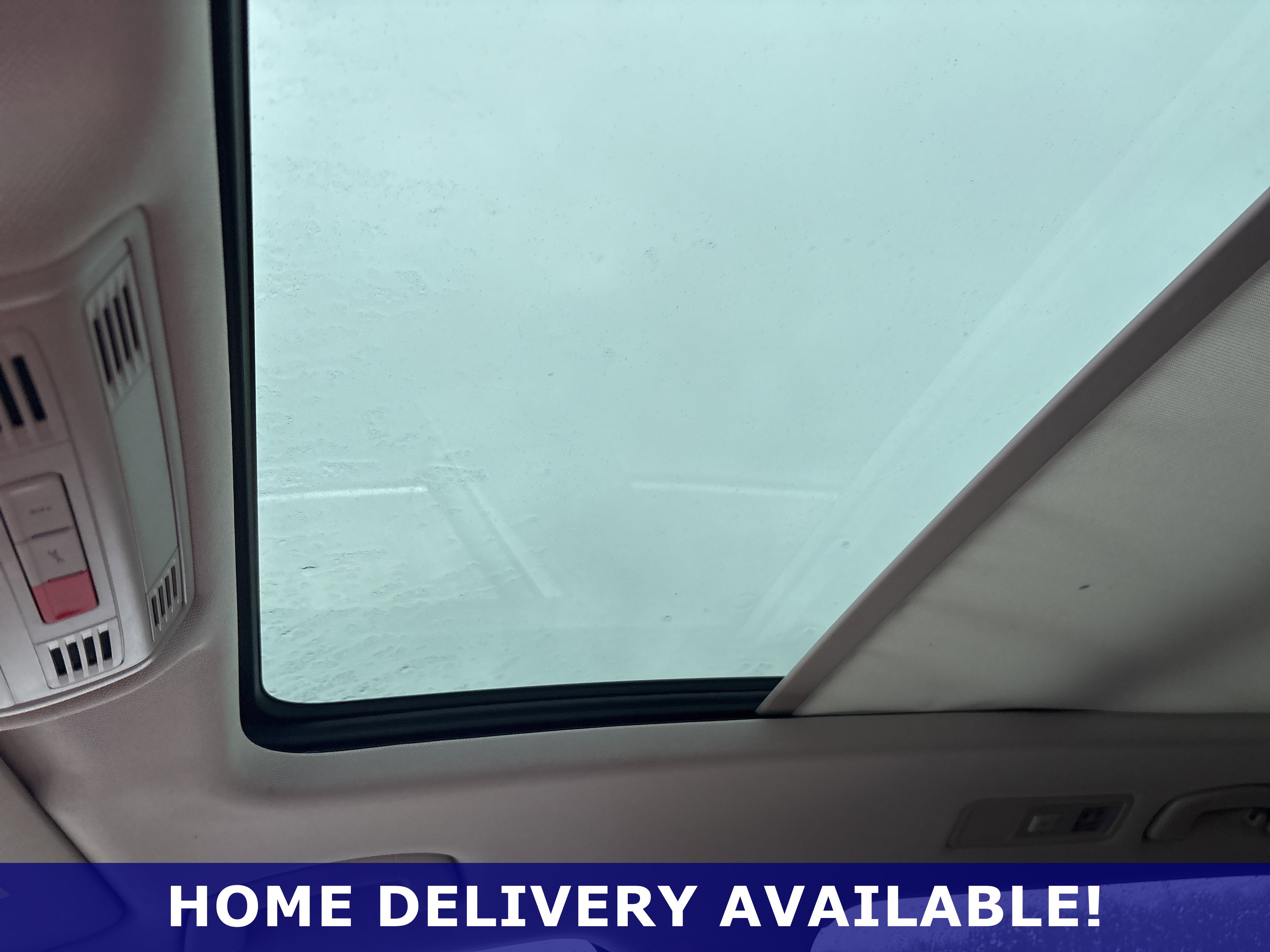 Used 2018 Volkswagen Tiguan SEL image 25