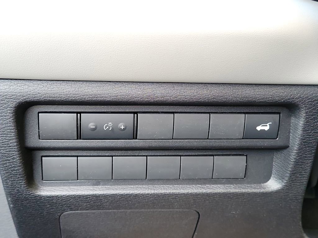 New 2025 Mitsubishi Outlander SE image 23