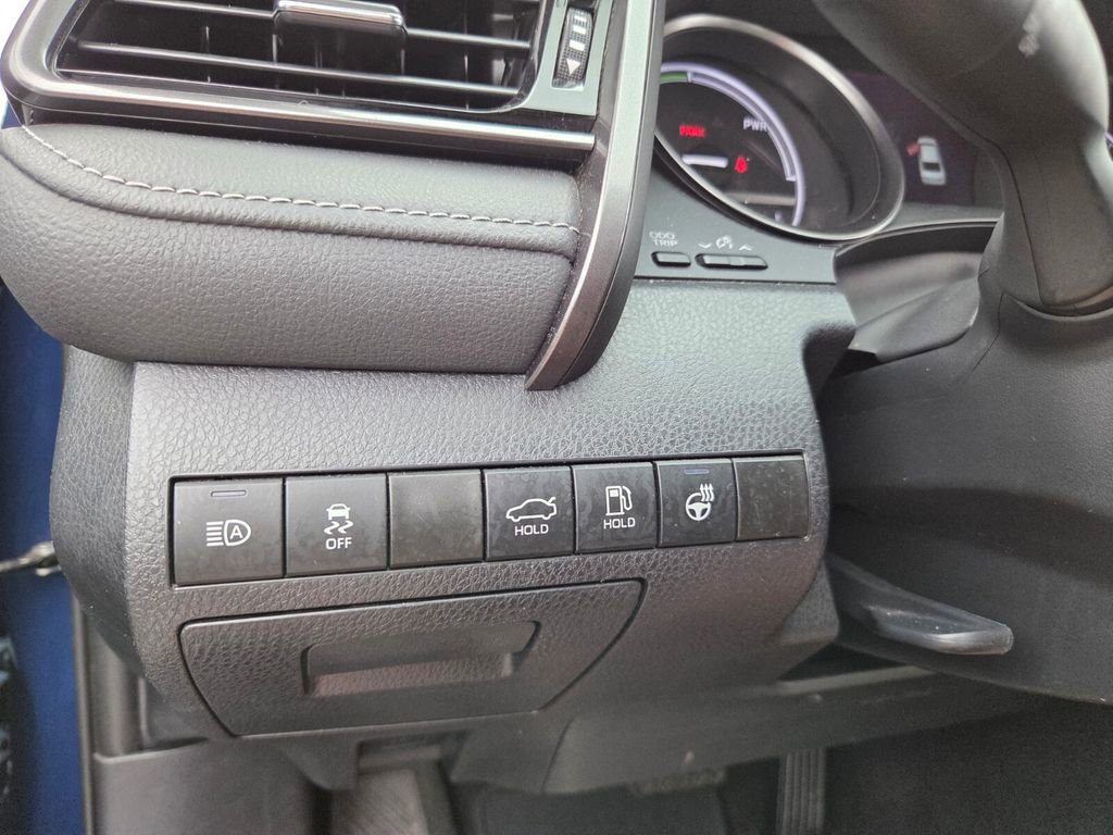 Used 2024 Toyota Camry XSE w/ Cold Weather Package image 28