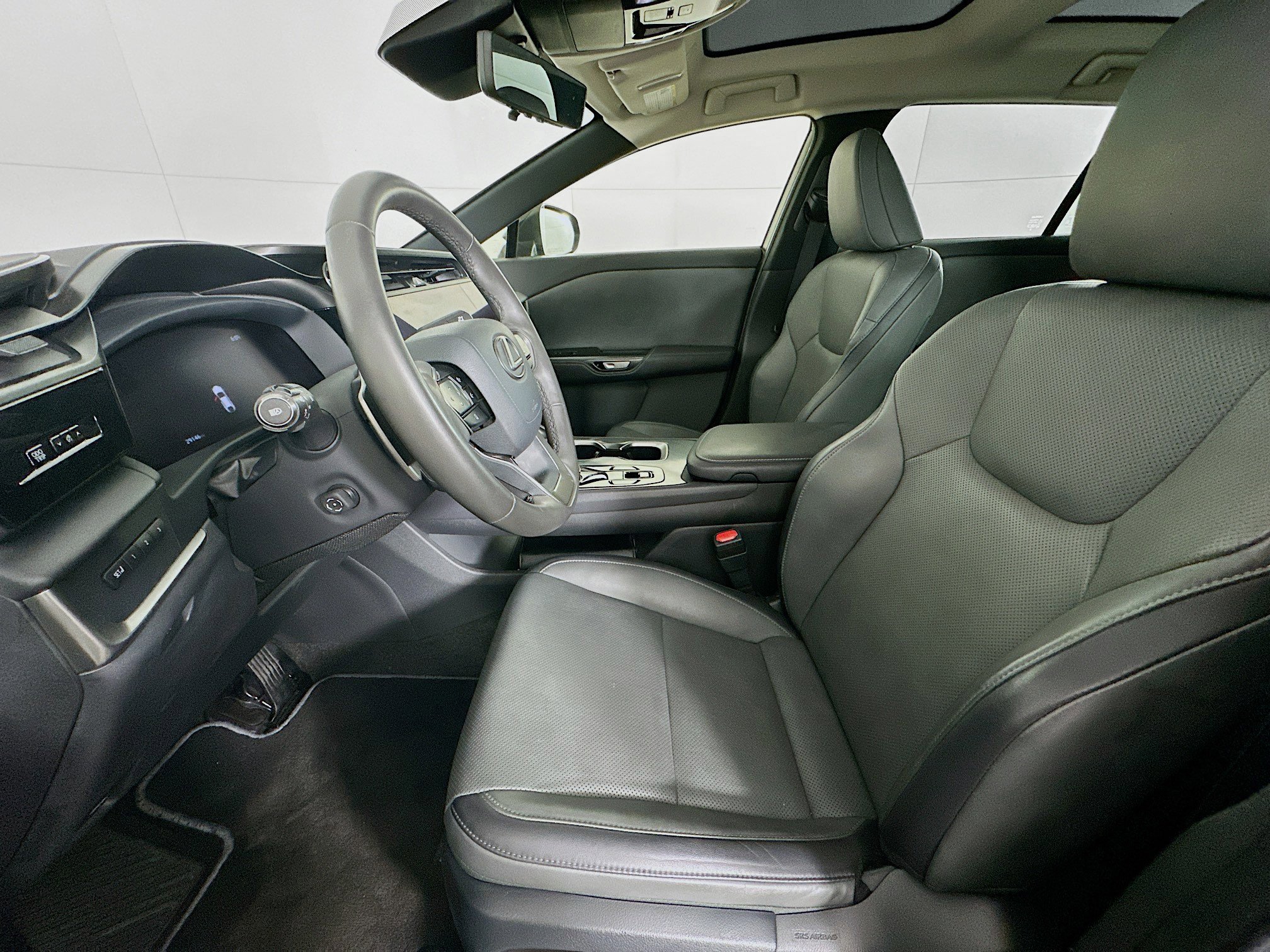 Used 2023 Lexus RZ 450e Premium w/ Technology Package image 13