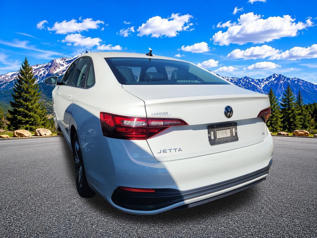Used 2023 Volkswagen Jetta SE FWD image 4