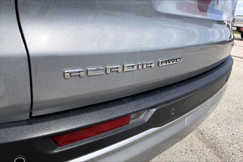 Used 2025 GMC Acadia Elevation image 20