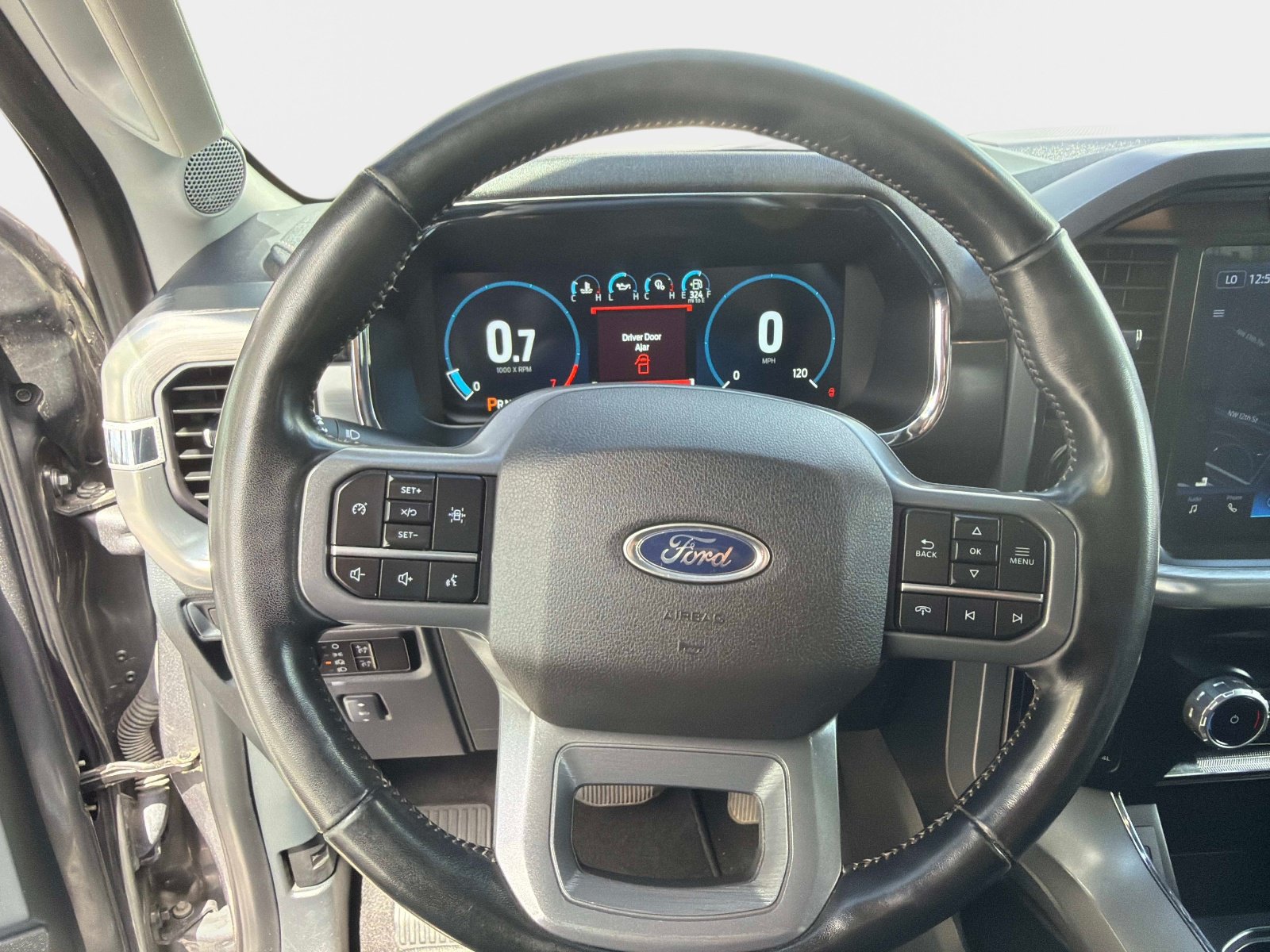 Used 2023 Ford F150 Lariat AWD/4WD image 40