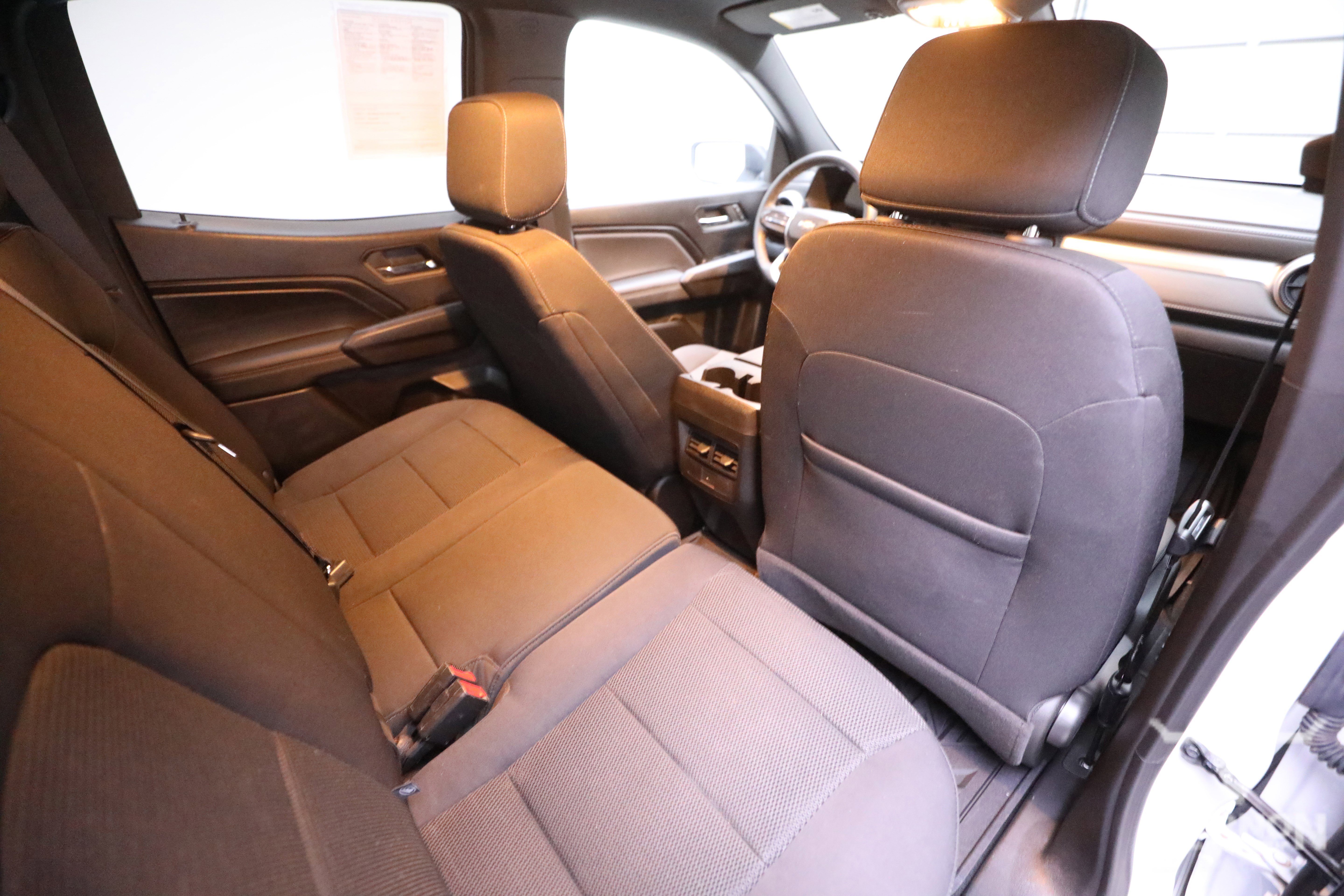 Used 2024 Chevrolet Colorado LT w/ LT Convenience Package image 12