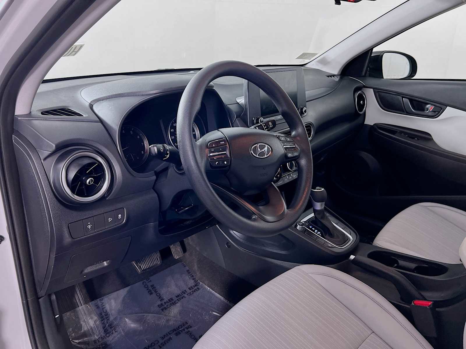 Certified 2023 Hyundai Kona SEL AWD/4WD image 9