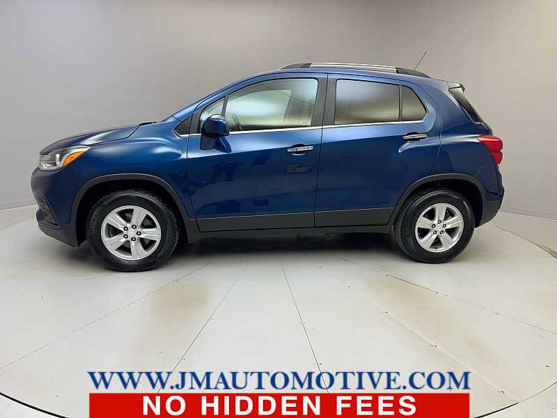 Used 2019 Chevrolet Trax LT w/ LT Convenience Package image 2