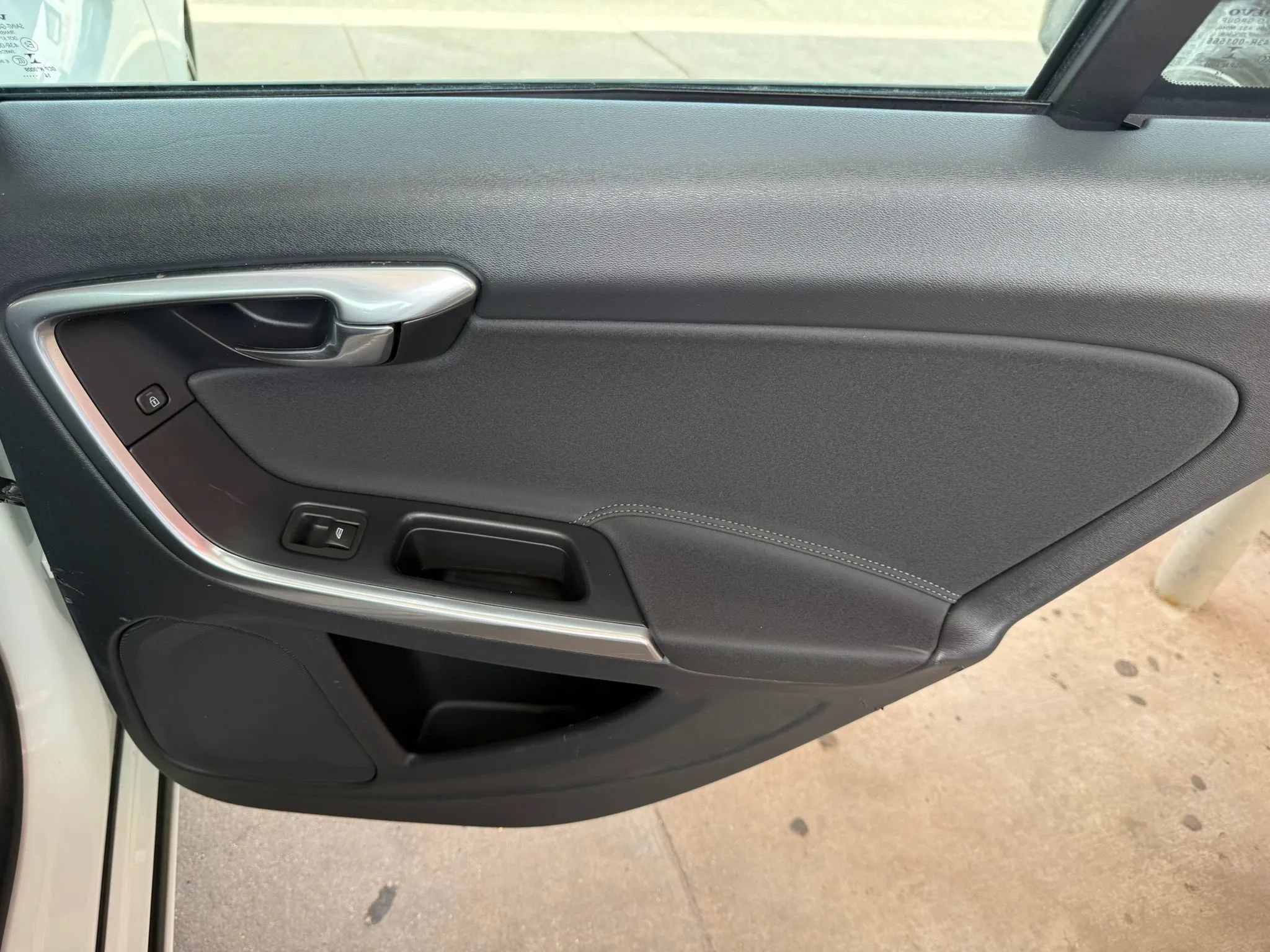 Used 2015 Volvo S60 T5 FWD image 24