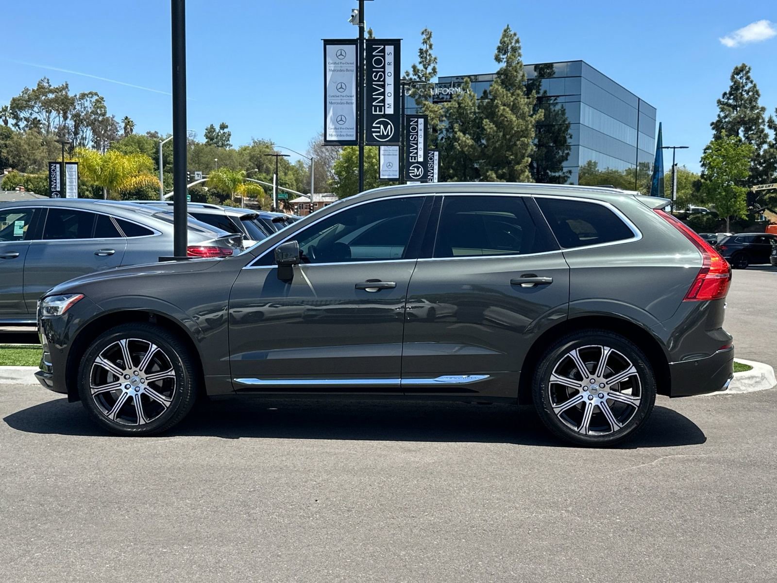 Used 2019 Volvo XC60 T5 Inscription w/ Protection Package Premier AWD/4WD image 6