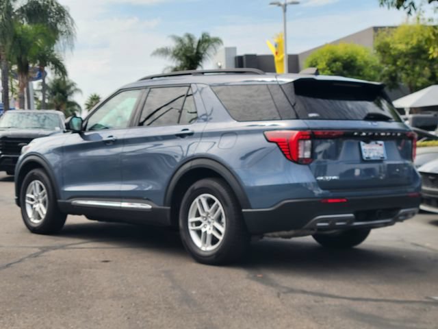 Used 2025 Ford Explorer Active w/ Active Comfort Package RWD image 2