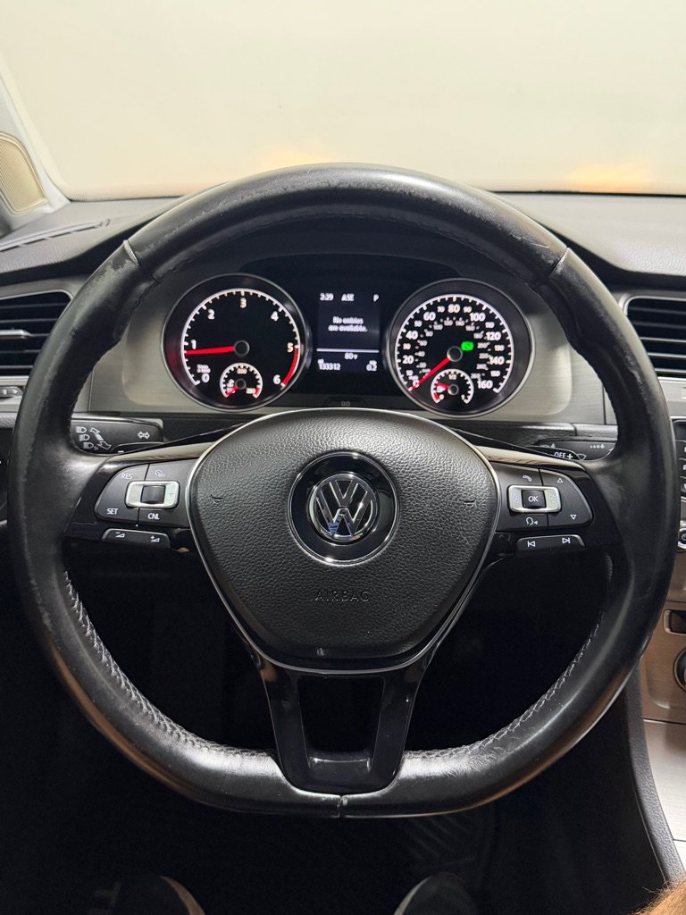 Used 2015 Volkswagen Golf TDI S FWD image 15