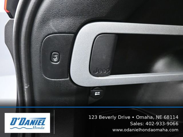 Used 2018 Jeep Cherokee Limited image 38