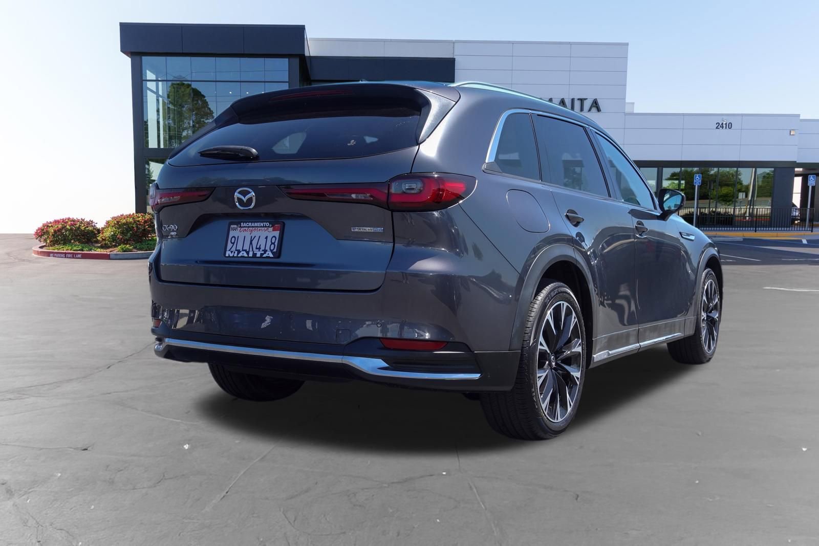Certified 2024 MAZDA CX-90 Plug-In Hybrid w/ Premium Pkg AWD/4WD image 4