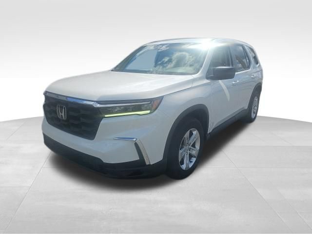 Used 2023 Honda Pilot LX image 4