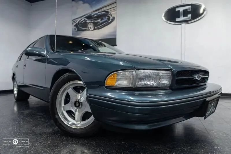 Used 1995 Chevrolet Impala SS RWD image 19