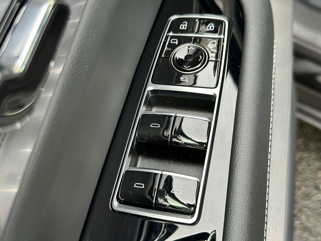 New 2026 Cadillac Vistiq Sport image 22