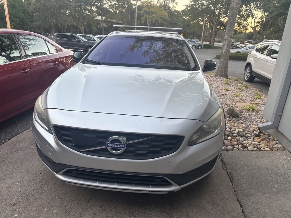 Used 2017 Volvo V60 T5 Cross Country w/ Convenience Package