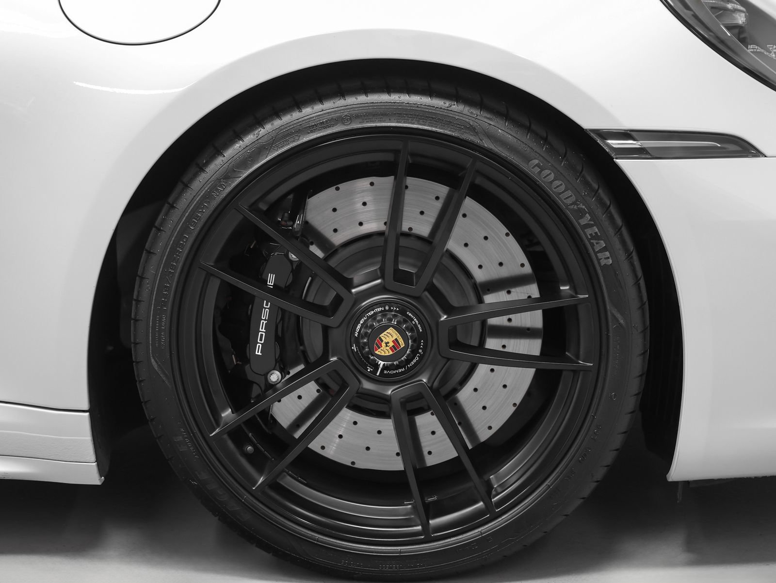 Certified 2023 Porsche 911 Carrera GTS RWD image 18