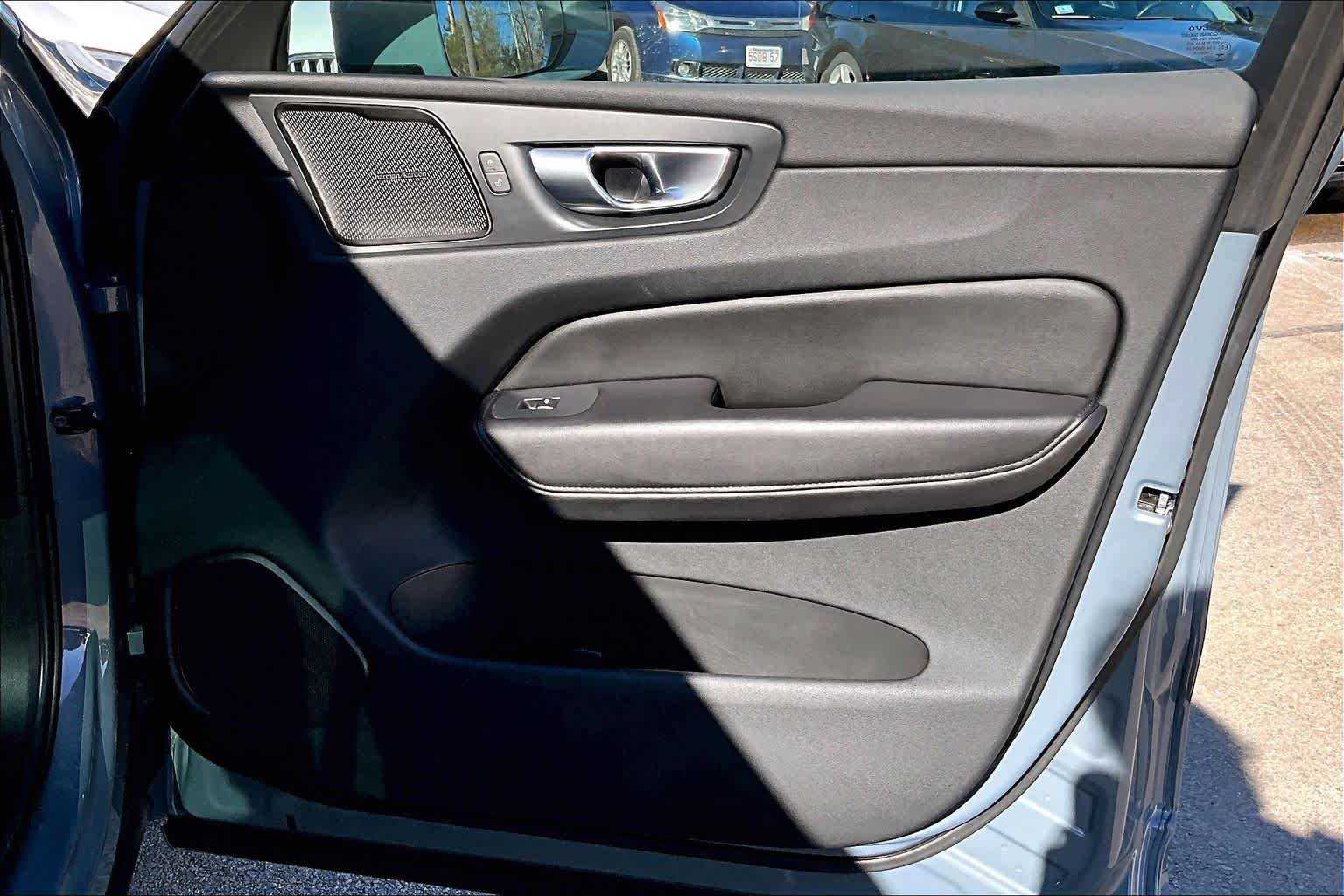 Certified 2023 Volvo XC60 B5 Plus w/ Climate Package AWD/4WD image 22