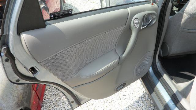 Used 2002 Saturn L-Series L300 w/ Audio Pkg 1 image 17