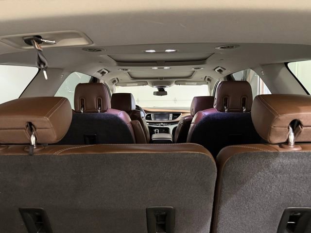 Used 2018 Buick Enclave Avenir w/ Avenir Technology Package FWD image 11