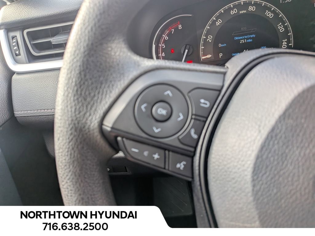 Used 2025 Toyota RAV4 XLE image 26