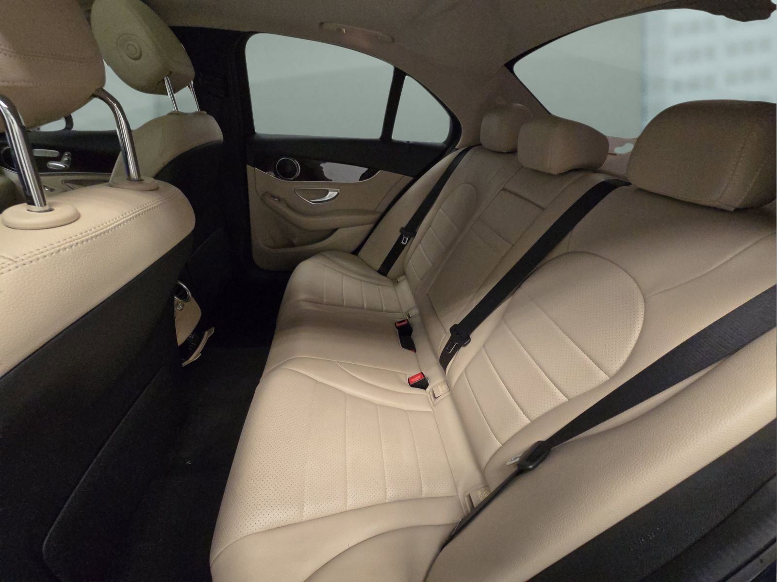 Used 2018 Mercedes-Benz C 300 Sedan w/ Premium Package image 9