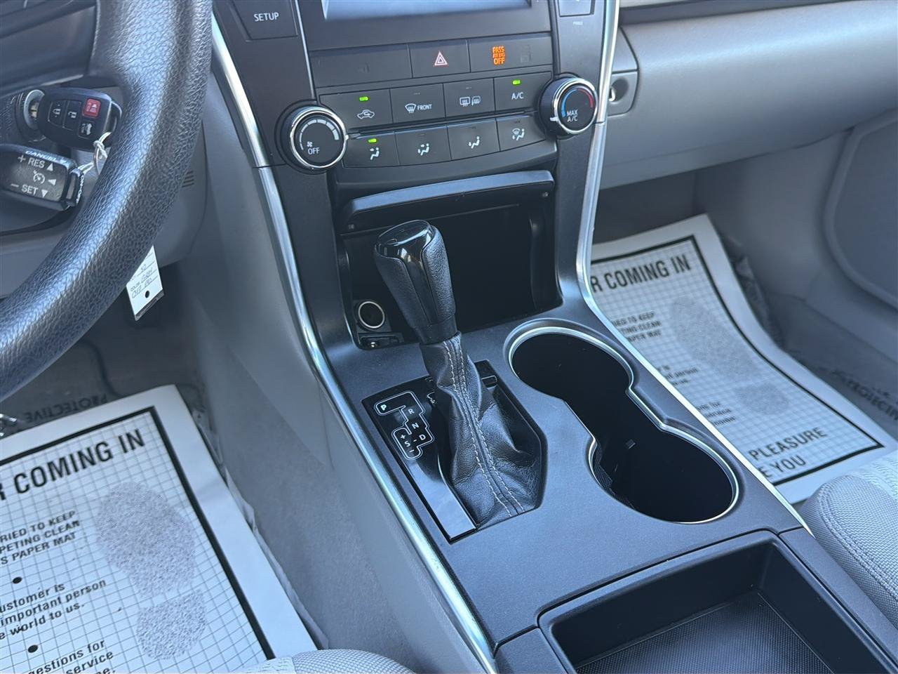 Used 2015 Toyota Camry LE FWD image 19