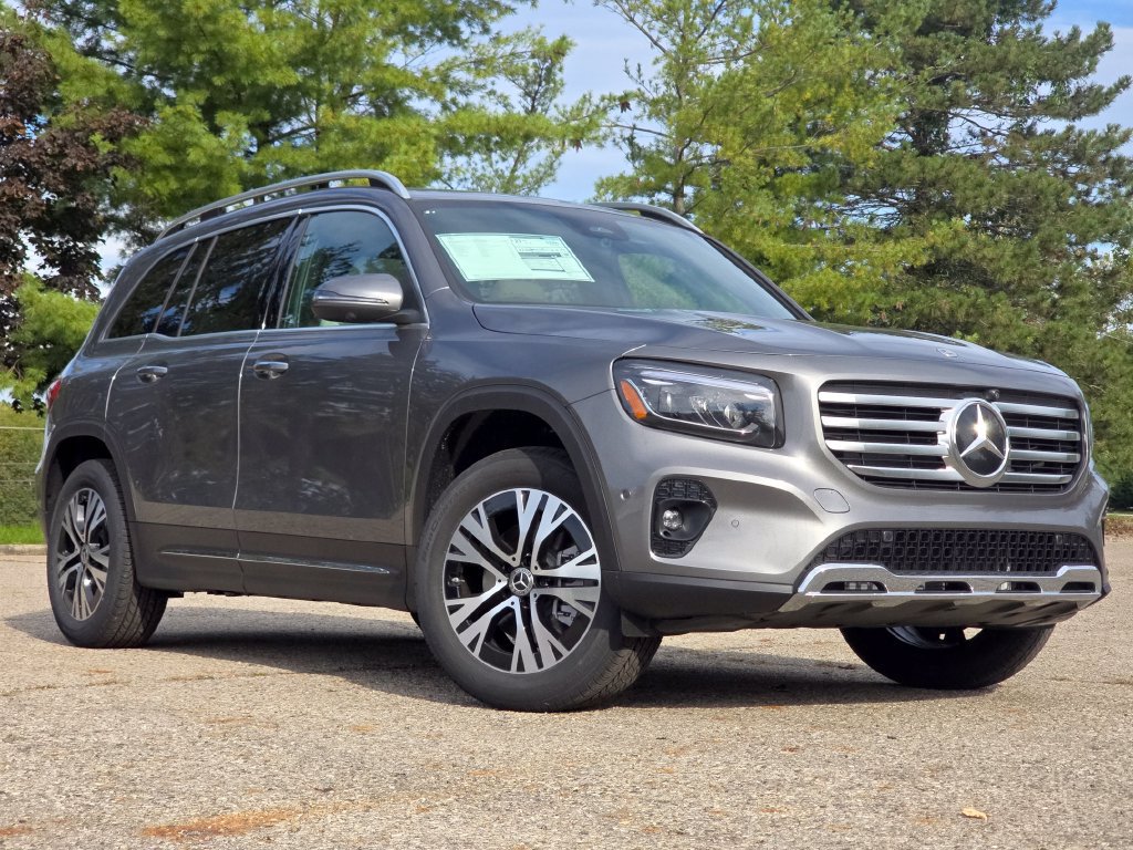 New 2026 Mercedes-Benz GLB 250 4MATIC image 2