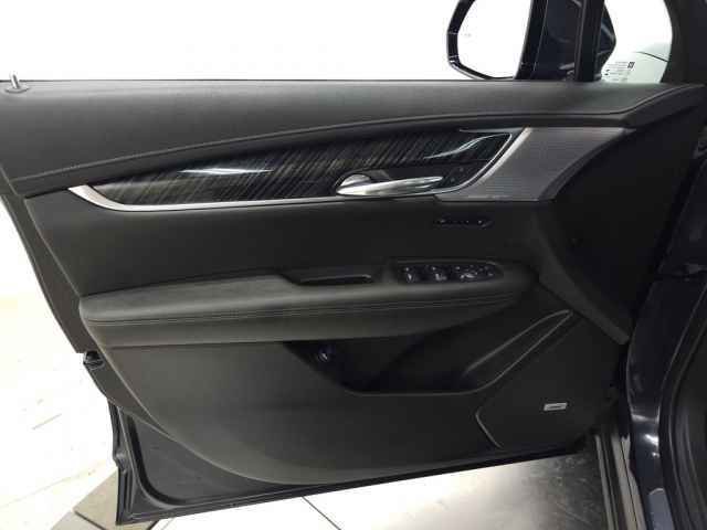 Certified 2023 Cadillac XT6 Premium Luxury w/ Technology Package image 15