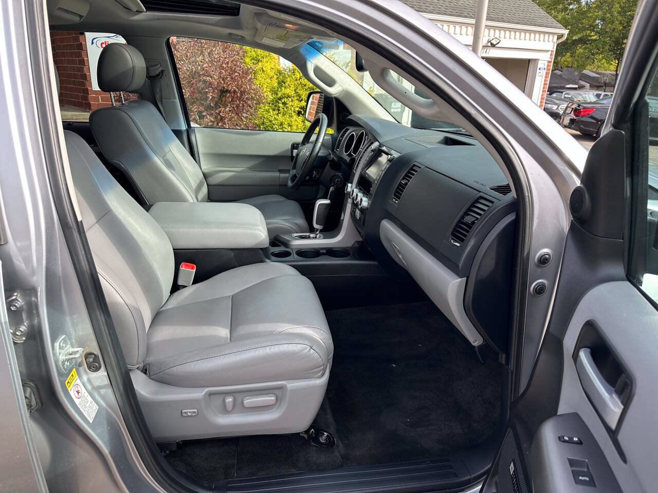 Used 2013 Toyota Sequoia Limited AWD/4WD image 25