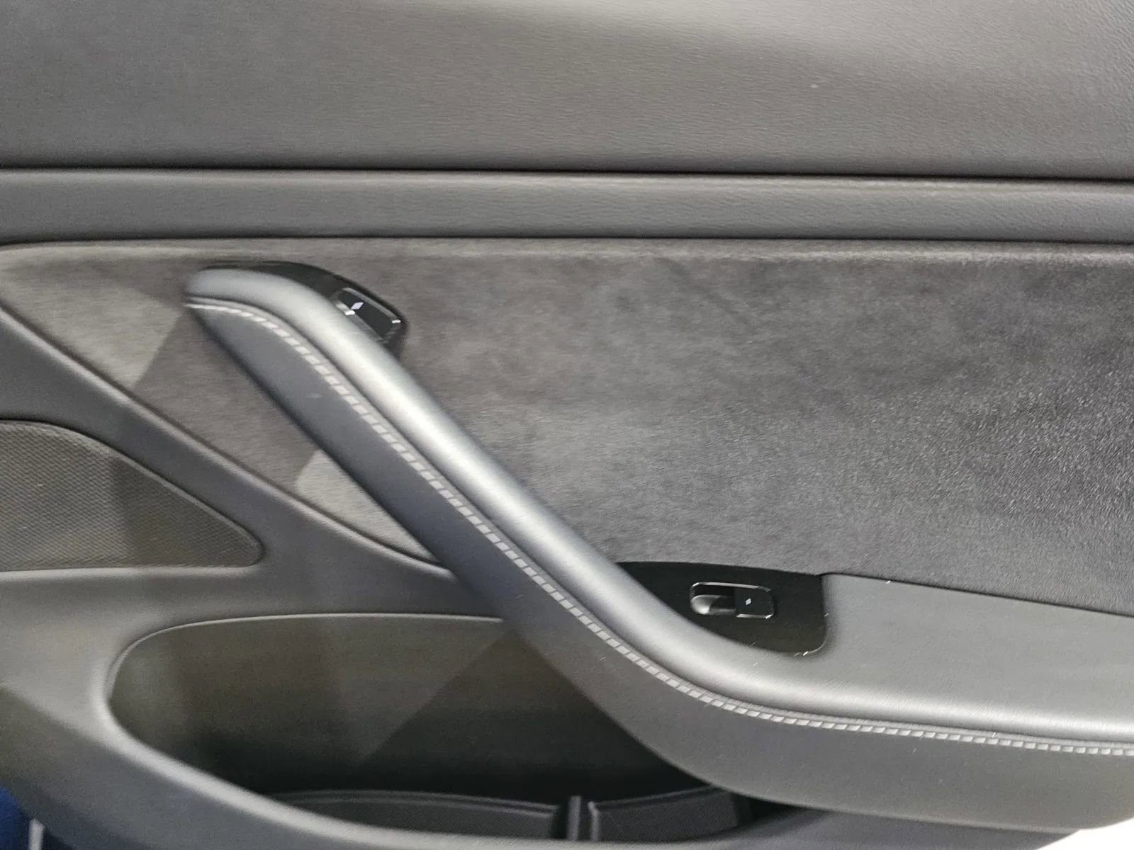Used 2017 Tesla Model 3 Long Range RWD image 8
