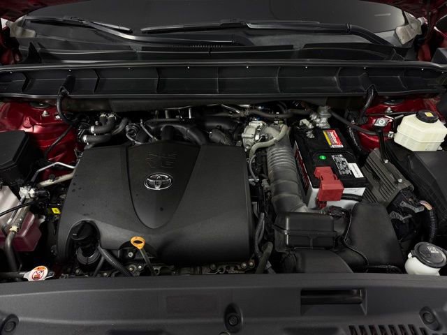 Used 2020 Toyota Highlander LE image 13