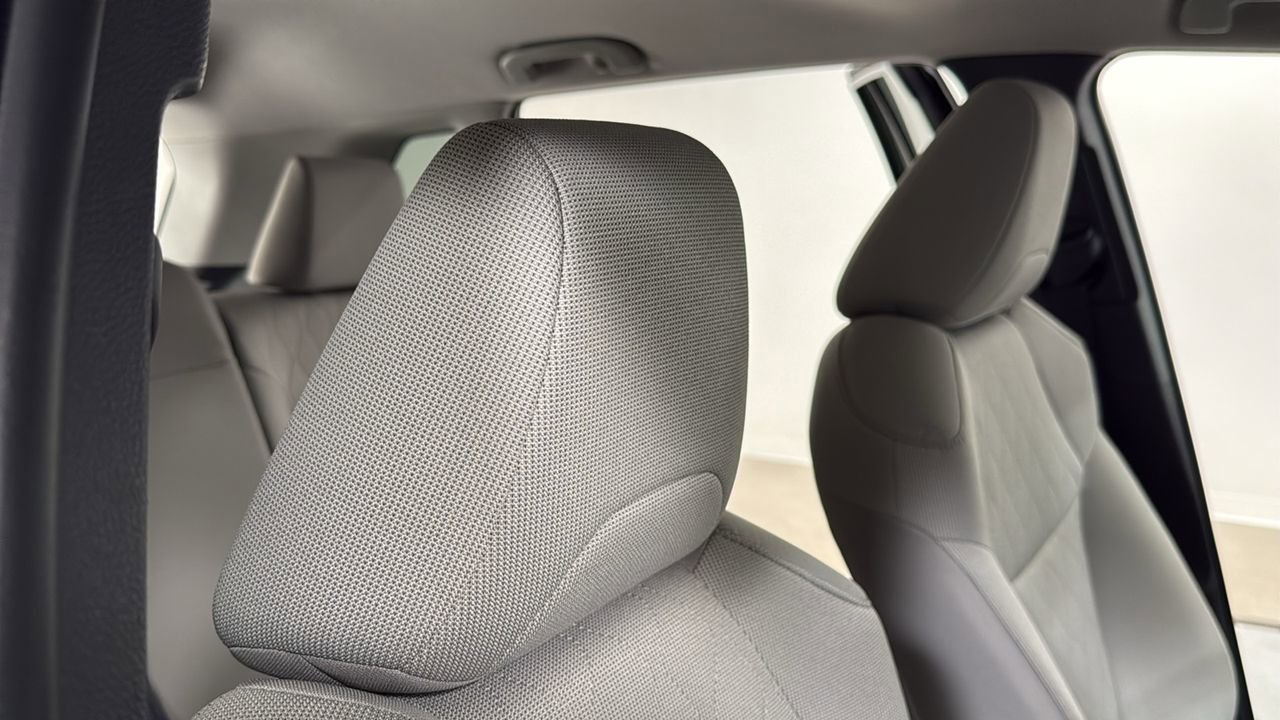 Certified 2026 Toyota Corolla Cross LE image 19