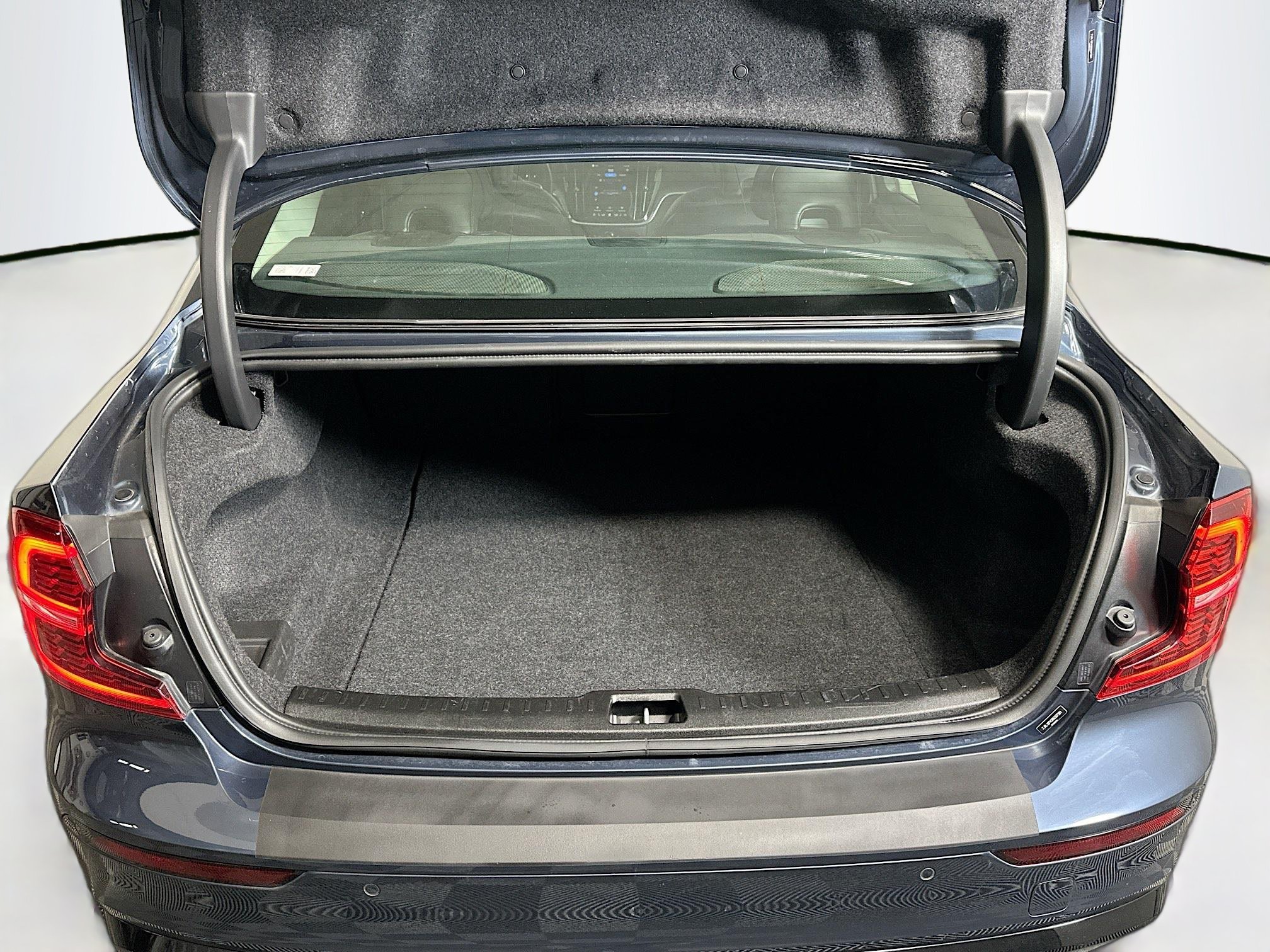 Used 2024 Volvo S60 B5 Core FWD image 31