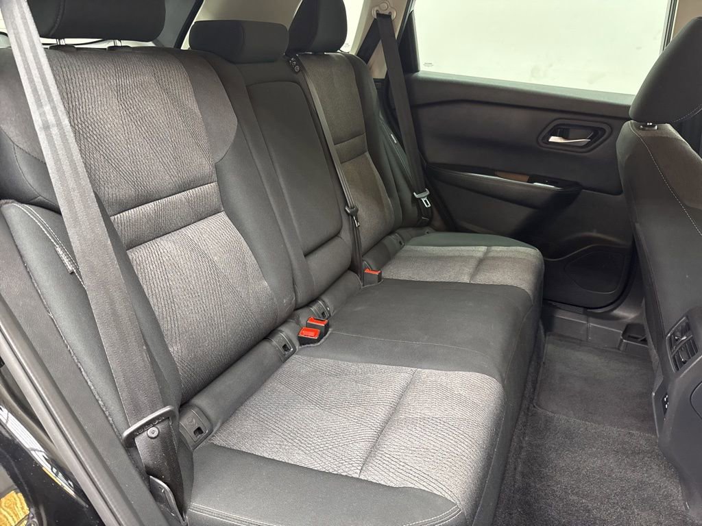 Used 2024 Nissan Rogue SV AWD/4WD image 21