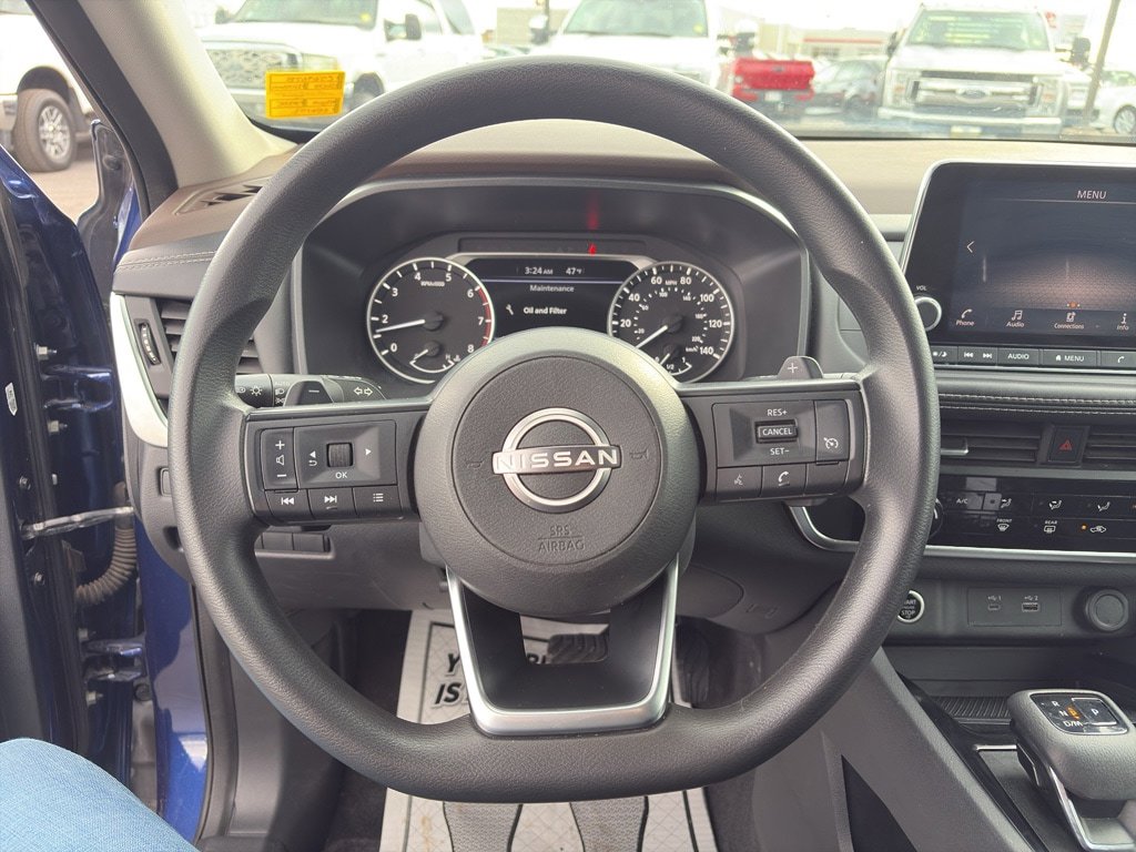 Used 2023 Nissan Rogue S image 12