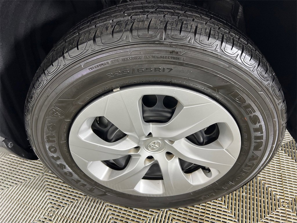 Used 2023 Toyota RAV4 LE image 11