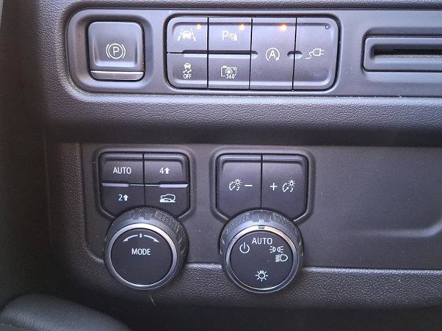 Used 2022 Chevrolet Tahoe RST w/ Luxury Package image 26