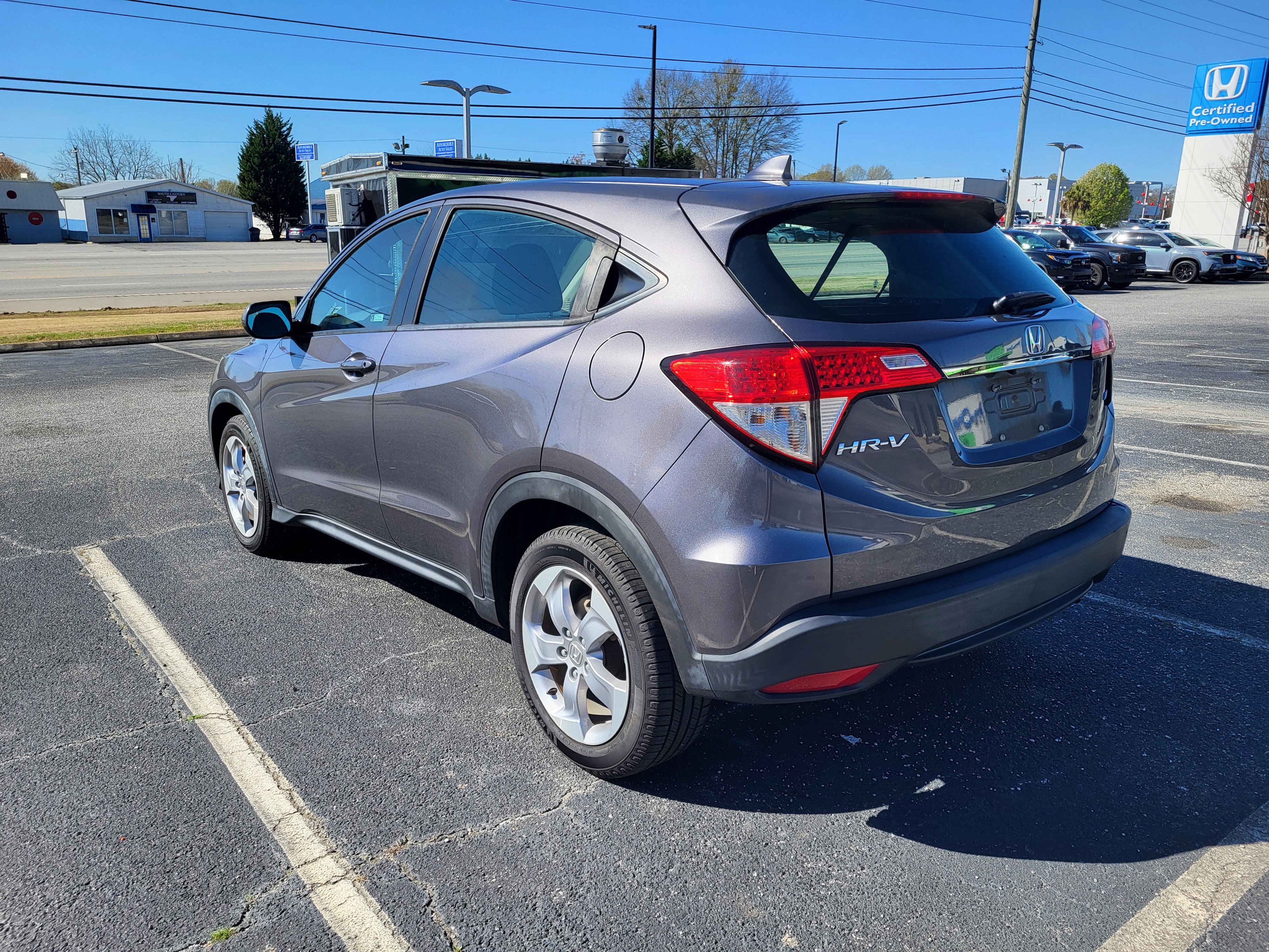 Used 2019 Honda HR-V LX image 6