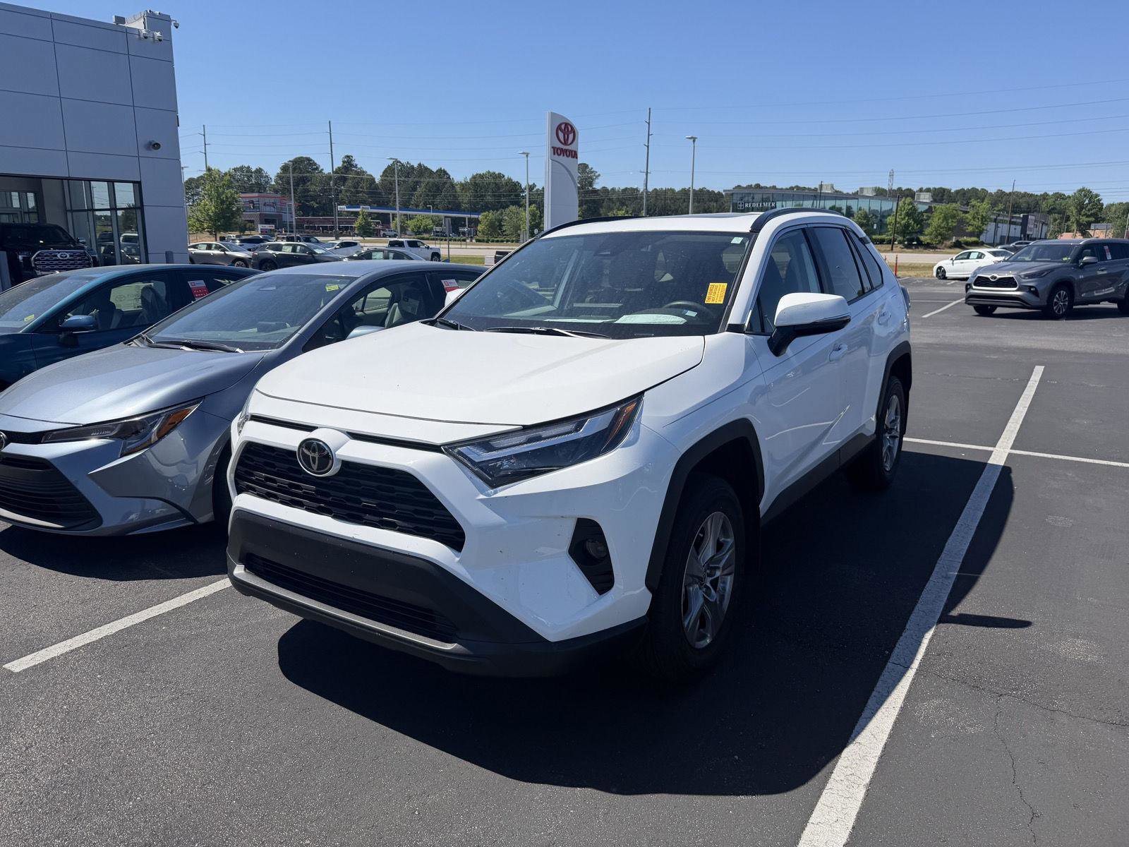 Used 2024 Toyota RAV4 XLE w/ Convenience Package FWD image 3