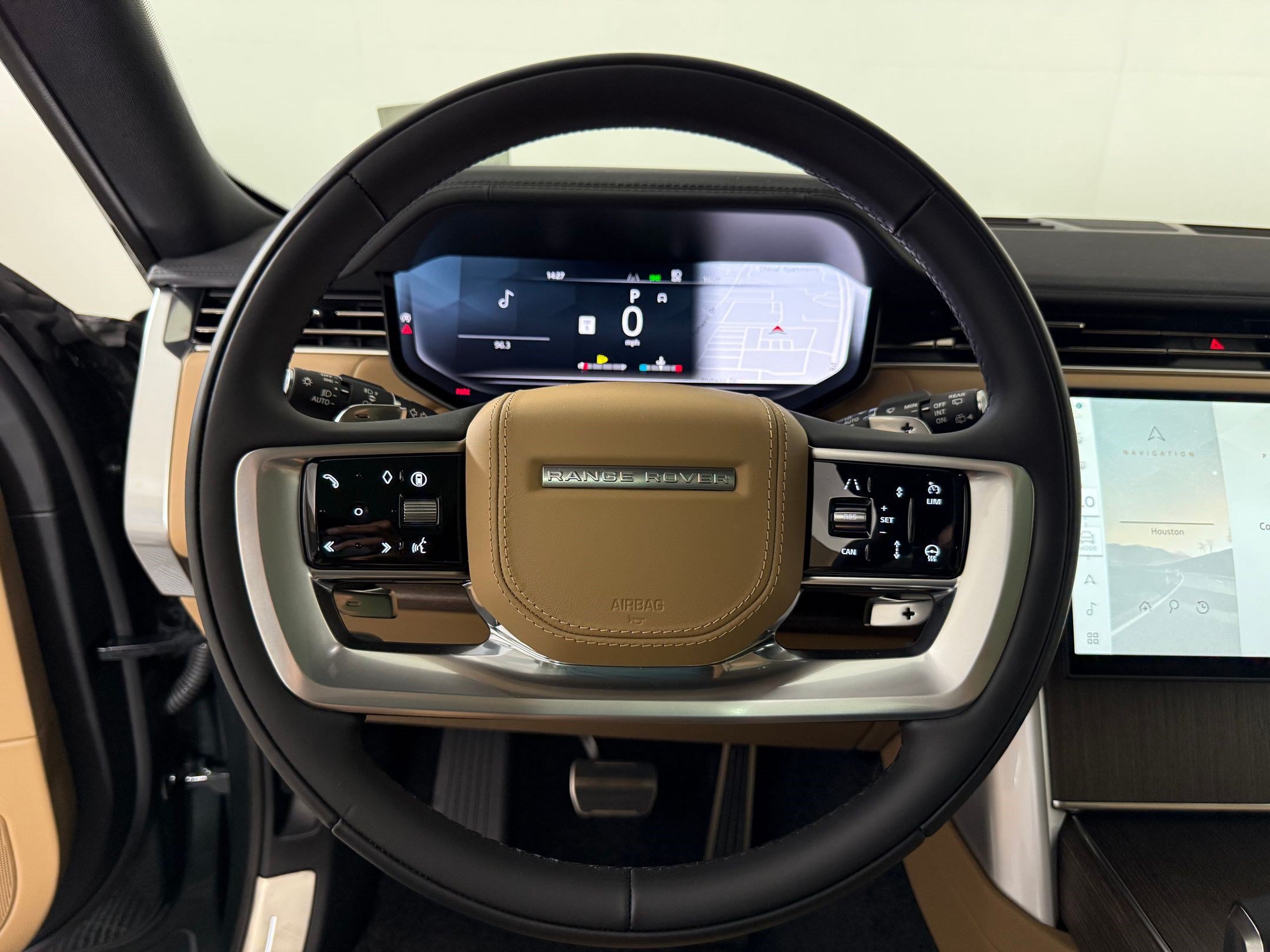 New 2026 Land Rover Range Rover Long Wheelbase SE AWD/4WD image 11