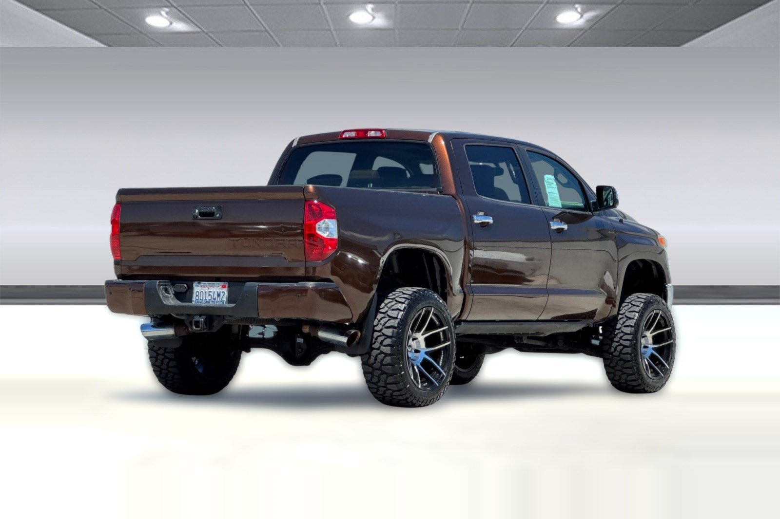 Used 2016 Toyota Tundra Limited w/ Limited Premium Package AWD/4WD image 8