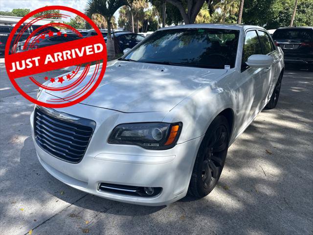 Used 2014 Chrysler 300 S RWD image 1