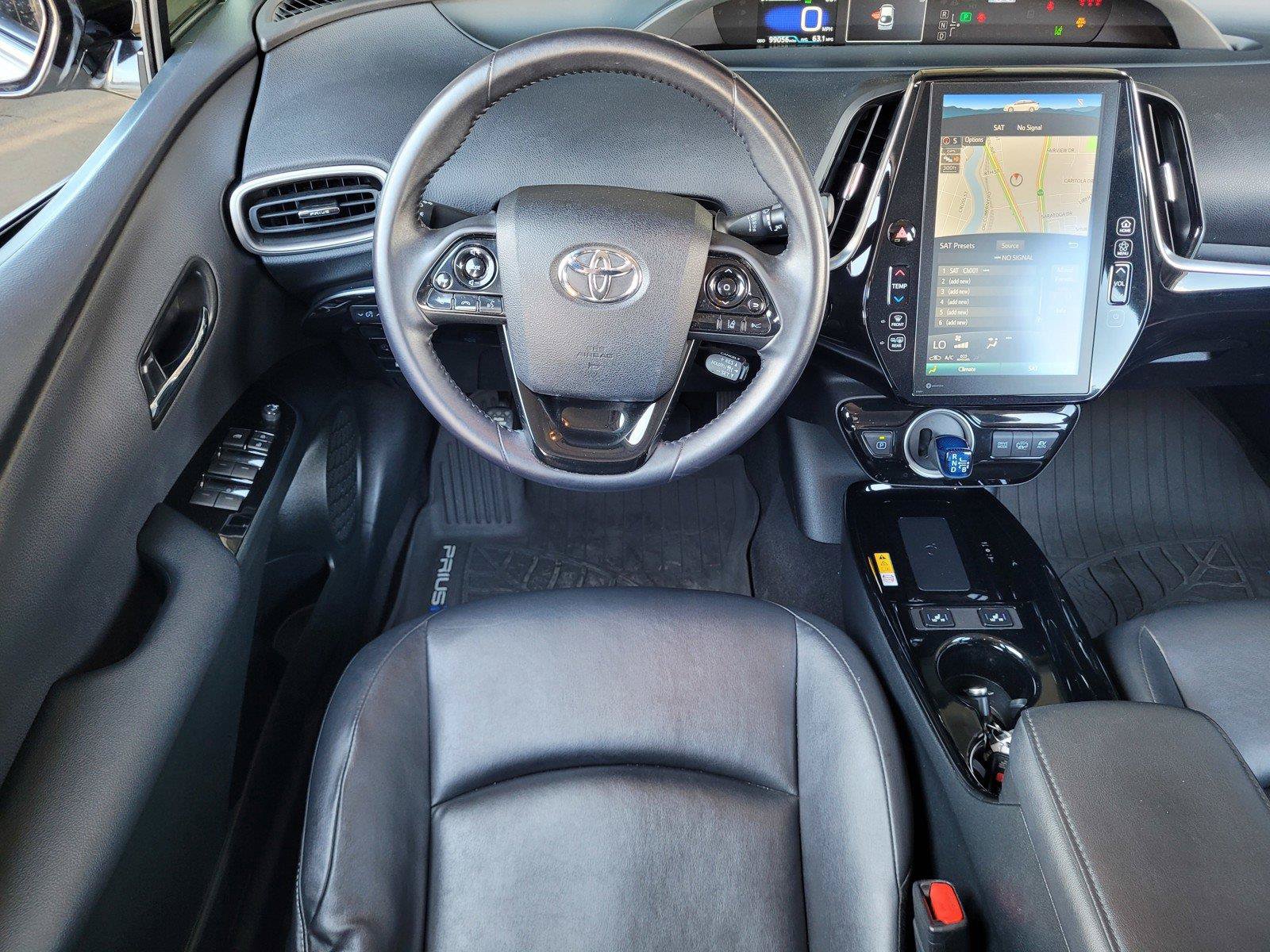 Used 2020 Toyota Prius Prime XLE FWD image 19