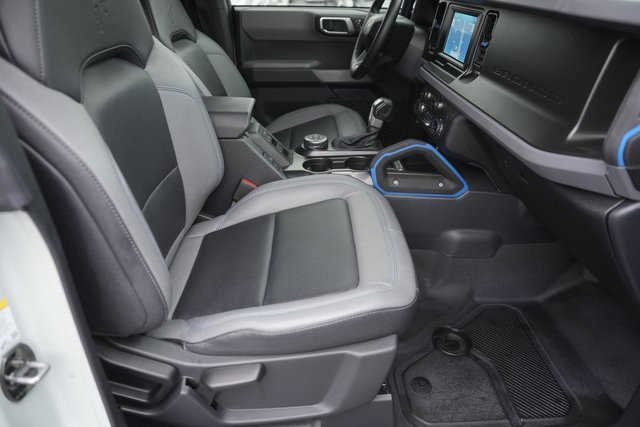 Used 2022 Ford Bronco Black Diamond w/ Sasquatch Package image 18