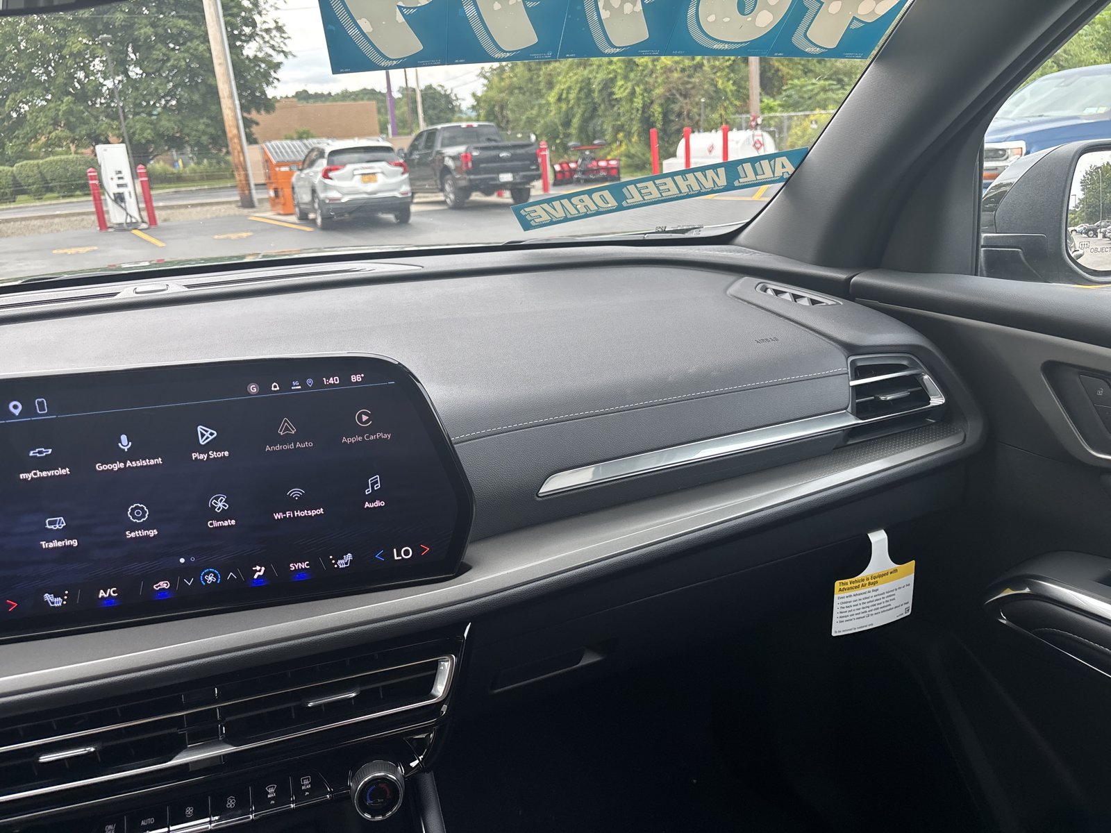 New 2027 Chevrolet Traverse LT w/ Midnight/Sport Edition AWD/4WD image 14