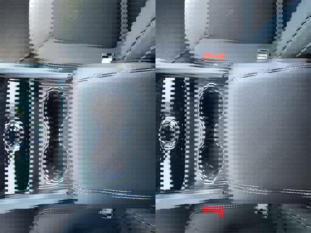 New 2025 Jeep Grand Cherokee Laredo X w/ Luxury Tech Group I image 20