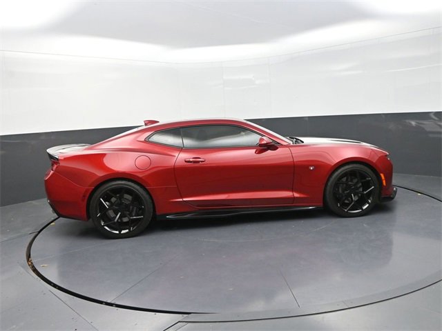 Used 2017 Chevrolet Camaro SS image 8